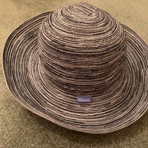 Wallaroo Sun Hat Like New